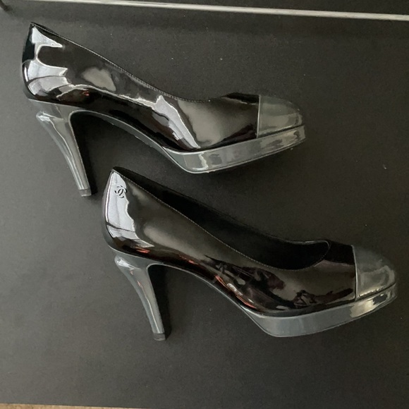 Chanel Patent Leather heels. - Picture 11 of 13